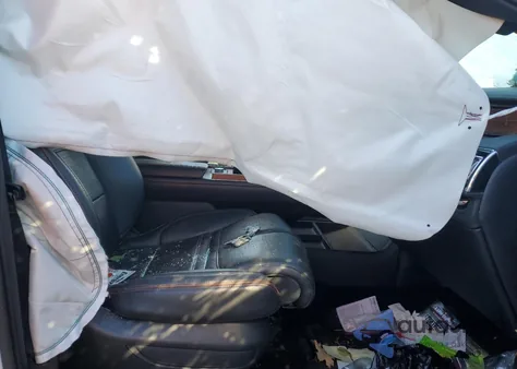 2023 Lincoln Navigator Black Label z USA, uszkodzony, nr VIN 5LMJJ2TG6PEL00217